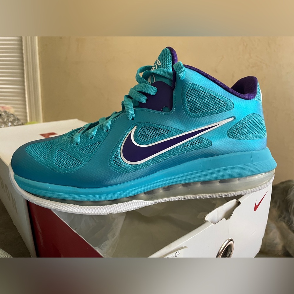 Size 8.5 - Nike LeBron 9 Low - Summit Lake Hornets